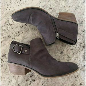 X/appeal Charlie Ankle Booties Gray Suede Women's 8